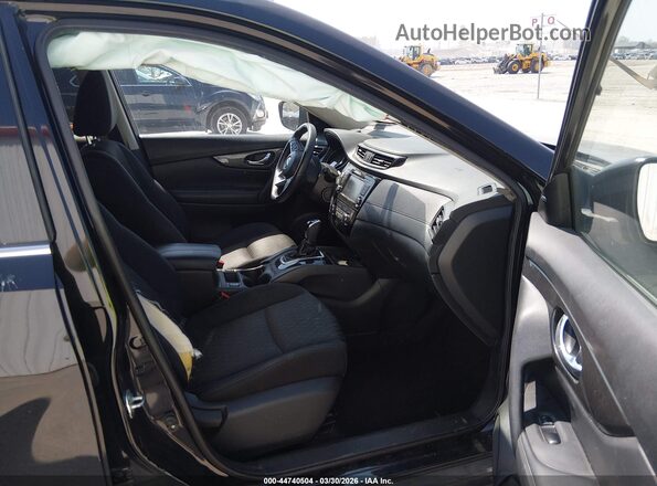 KNMAT2MVXJP593355 2018 NISSAN ROGUE Black Սալոնի դիմացի տեսք