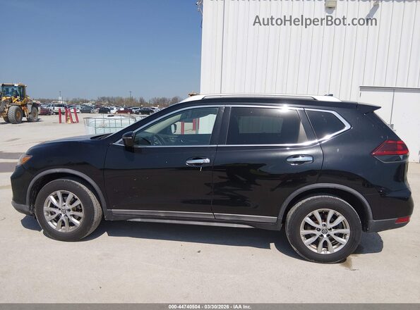 KNMAT2MVXJP593355 2018 NISSAN ROGUE Black 