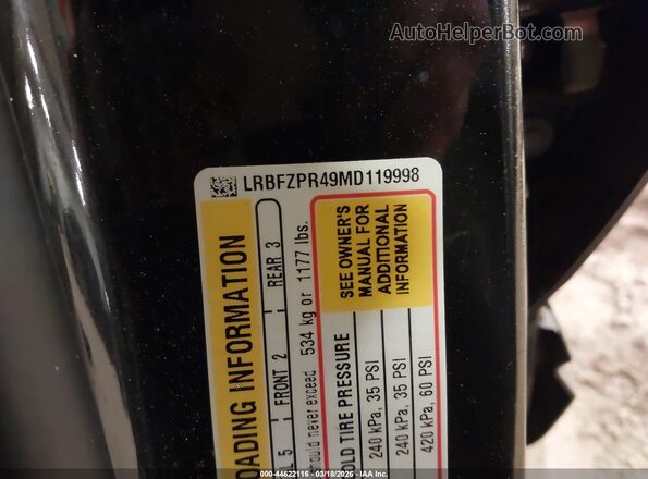 LRBFZPR49MD119998 2021 BUICK ENVISION Black Widok komory silnika