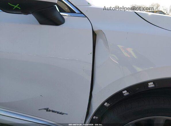 LRBFZRR42ND020632 2022 BUICK ENVISION Белый 