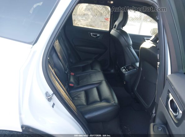 LYV102DL2KB284628 2019 VOLVO XC60 White Вид наклейки з VIN-кодом