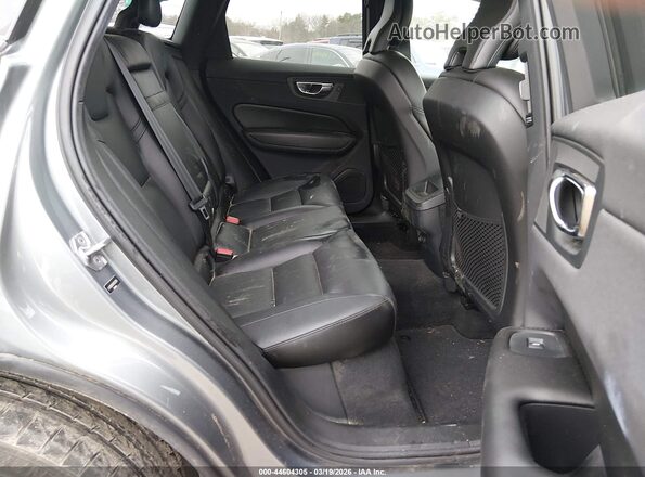 LYV102RK6KB362666 2019 VOLVO XC60 Gray 