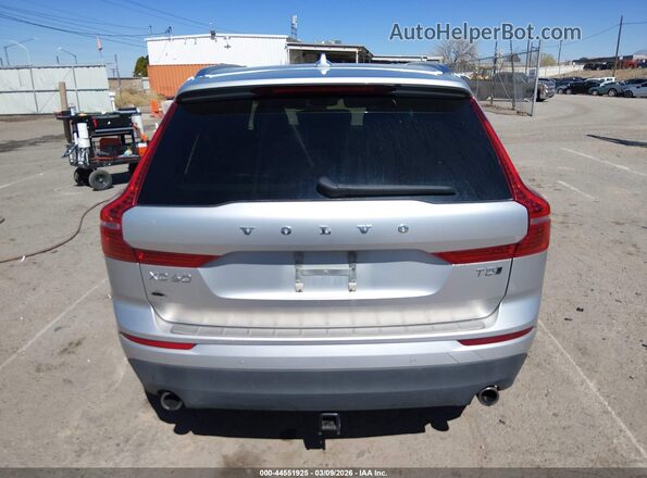 LYV102RK8JB117611 2018 VOLVO XC60 Silver 