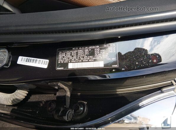 LYVA22RK2KB224892 2019 VOLVO XC60 Black Engine compartment view
