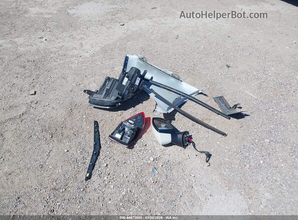 MAJ3P1TE6JC199227 2018 FORD ECOSPORT Белый Вид щитка приборов