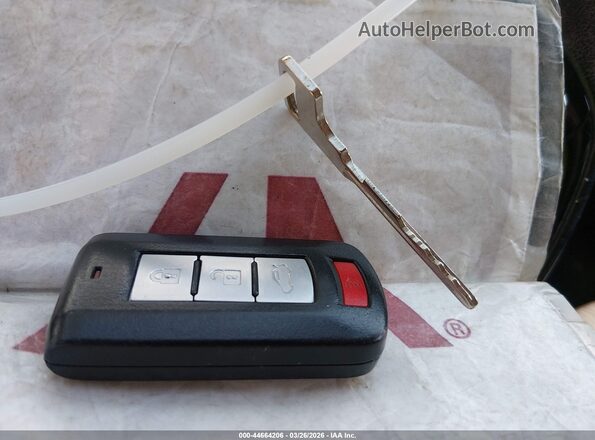 ML32F4FJ5JHF02994 2018 MITSUBISHI MIRAGE G4 White წინა პანელის ხედი