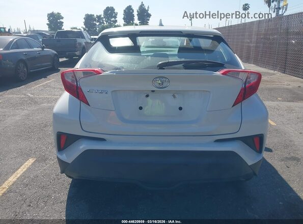 NMTKHMBX3JR056417 2018 TOYOTA LE Белый 