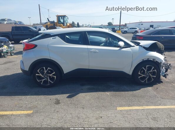 NMTKHMBX3JR056417 2018 TOYOTA LE Белый Вид задней части салона