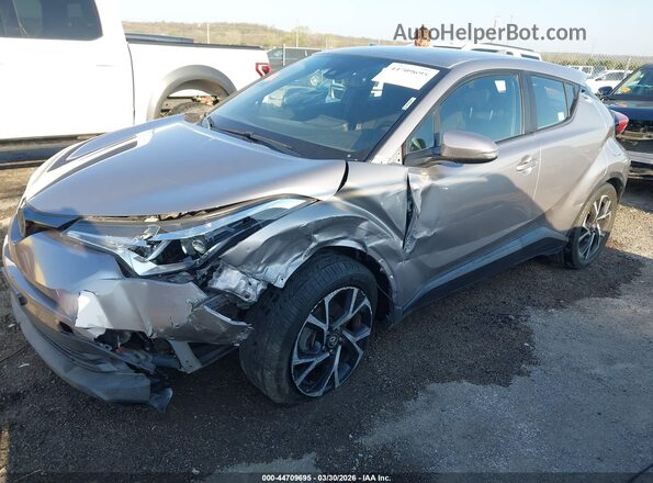 NMTKHMBX7JR056193 2018 TOYOTA LE Silver 