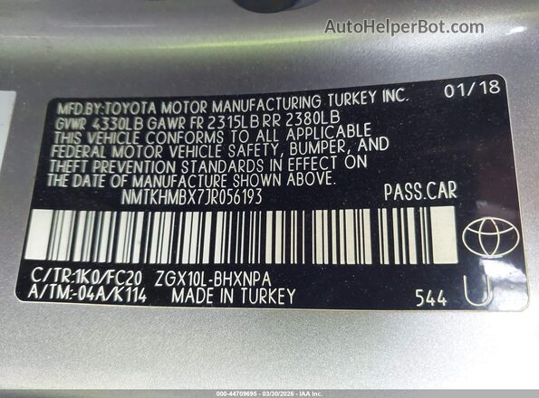 NMTKHMBX7JR056193 2018 TOYOTA LE Silver 