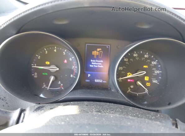 NMTKHMBX7JR056193 2018 TOYOTA LE Silver 