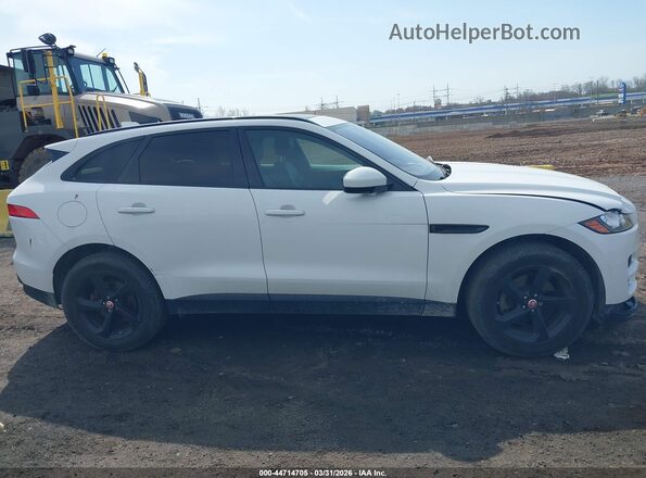 SADCJ2GX5JA295282 2018 JAGUAR F-PACE White Widok wnętrza z tyłu