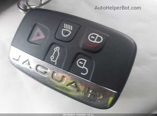 SADCL2GX0LA622538 2020 JAGUAR F-PACE Gray Առջևի վահանակի տեսք