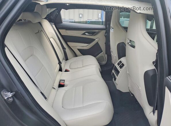 SADCT2EX8RA732975 2024 JAGUAR F-PACE Black Widok wnętrza z tyłu