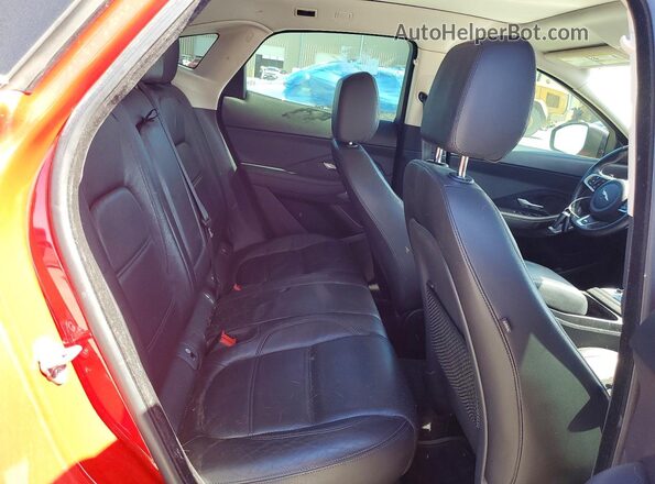 SADFJ2FX6K1Z66894 2019 JAGUAR E-PACE Красный Вид задней части салона