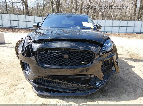 SADFL2FX0J1Z01533 2018 JAGUAR E-PACE Черный Вид спереди