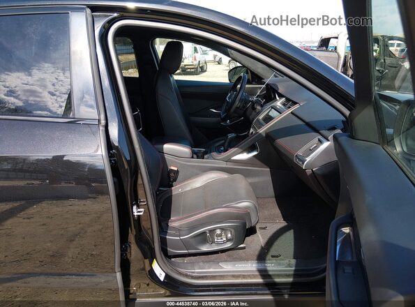 SADFL2FX0J1Z01533 2018 JAGUAR E-PACE Черный Вид салона спереди
