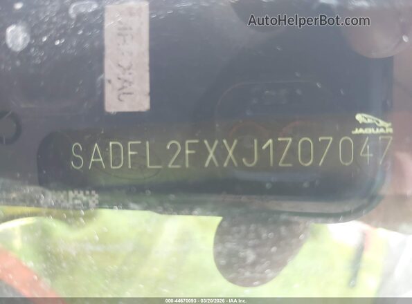 SADFL2FXXJ1Z07047 2018 JAGUAR E-PACE Black Вид підкапотного простору
