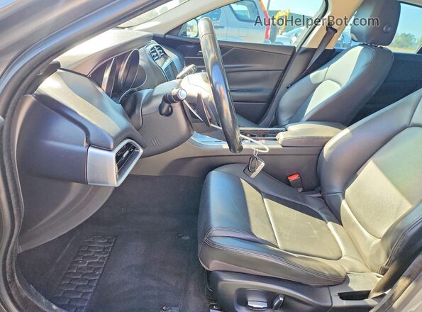 SAJAD4FX9KCP49094 2019 JAGUAR XF Silver Front interior view