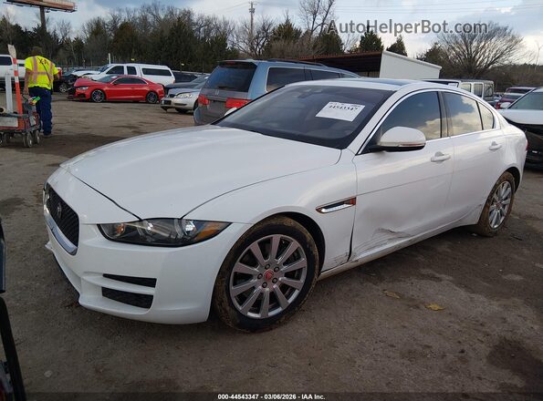 SAJAR4FX9KCP47542 2019 JAGUAR XF Белый Передняя левая четверть
