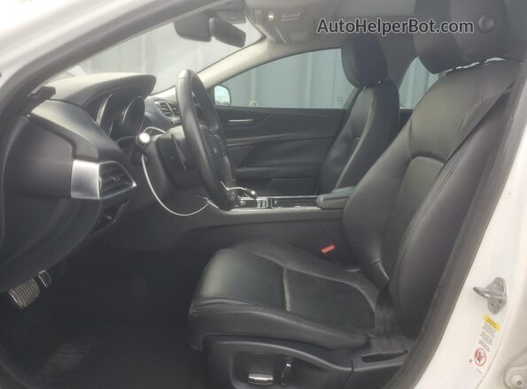 SAJAS4FX8KCP52557 2019 JAGUAR XF White Widok wnętrza z przodu