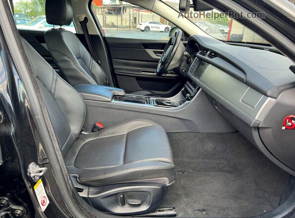 SAJBD4BV9GCY06832 2016 JAGUAR XF Black Front view