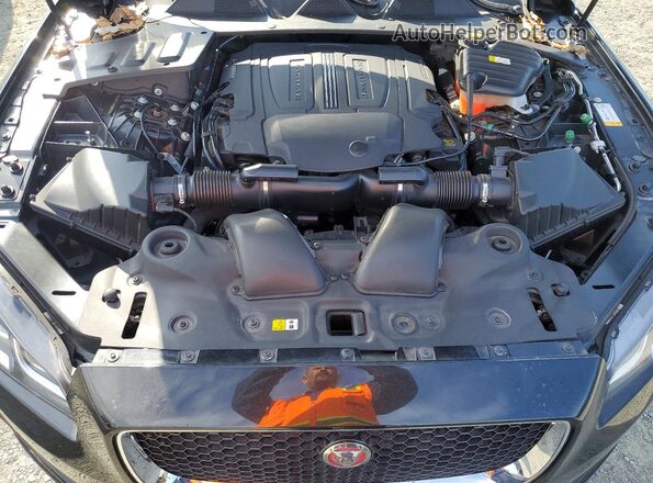 SAJWA1C71H8W06895 2017 JAGUAR XJ Black უკანა სალონის ხედი