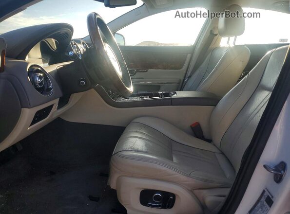 SAJWA1C76G8V93866 2016 JAGUAR XJ Белый Вид салона спереди