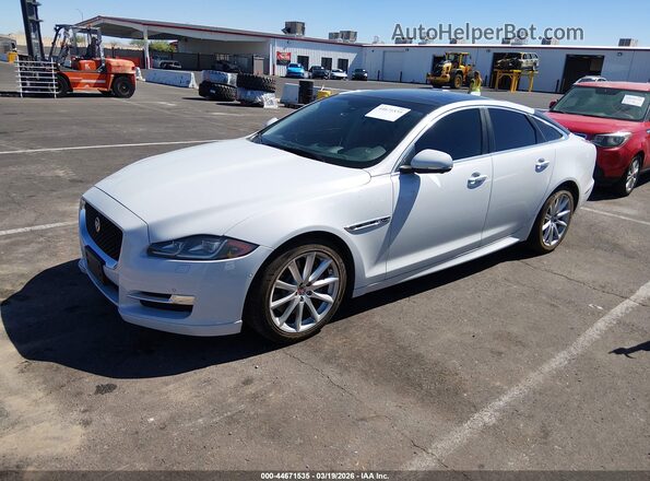 SAJWA1C78G8W03023 2016 JAGUAR XJ White Front left