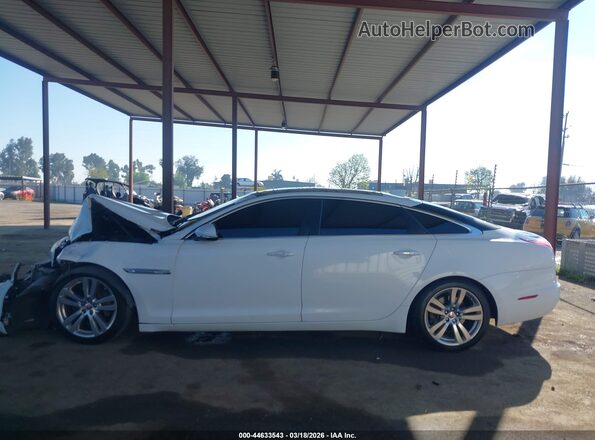 SAJWA2G73H8W04288 2017 JAGUAR XJ White 360 interior view
