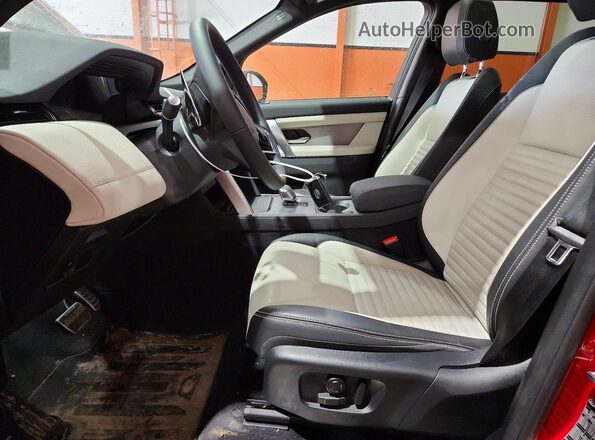 SALCL2FX9SH364838 2025 LAND ROVER DISCOVERY Red Widok wnętrza z przodu