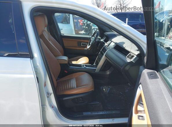 SALCT2RX9JH767664 2018 LAND ROVER DISCOVERY SPORT White Front interior view