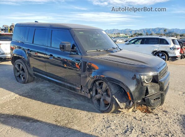 SALEBEEE2R2316267 2024 LAND ROVER DEFENDER Black Przód prawy