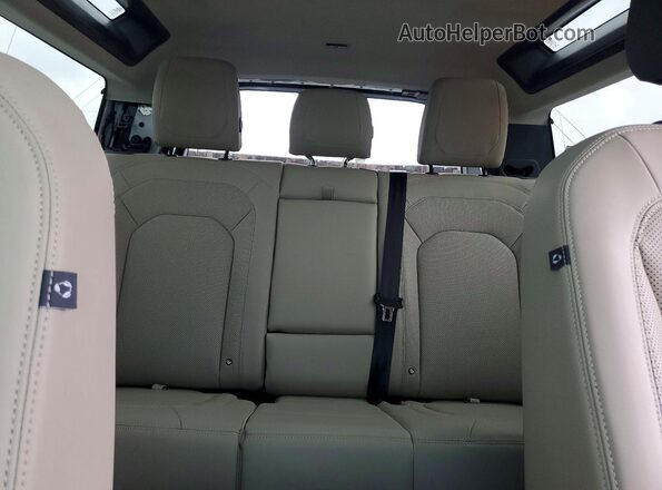 SALEJ6EX9R2334646 2024 LAND ROVER DEFENDER White Հետևի նստատեղերի տեսք