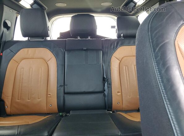 SALEX7EUXL2021672 2020 LAND ROVER DEFENDER Green Հետևի նստատեղերի տեսք