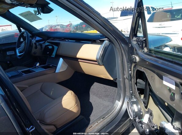 SALKPBE98SA331499 2025 LAND ROVER RANGE ROVER Черный Вид салона спереди
