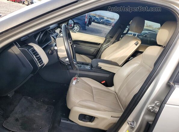 SALRGBBVXHA037322 2017 LAND ROVER DISCOVERY Tan Front interior view