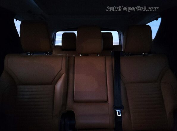 SALRHBBV0HA034992 2017 LAND ROVER DISCOVERY Белый Вид задних сидений