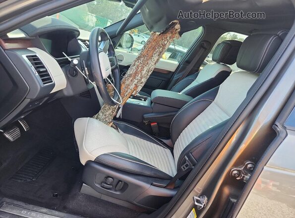 SALRL4EUXR2491608 2024 LAND ROVER DISCOVERY Gray Widok wnętrza z przodu