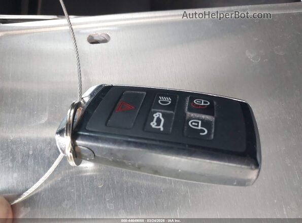 SALRR2RV3JA061323 2018 LAND ROVER DISCOVERY Белый Вид панели приборов