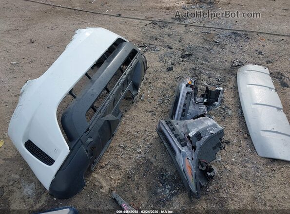 SALRR2RV3JA061323 2018 LAND ROVER DISCOVERY Белый Вид щитка приборов