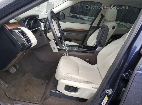 SALRRBBV8HA037569 2017 LAND ROVER DISCOVERY Blue Widok wnętrza z przodu