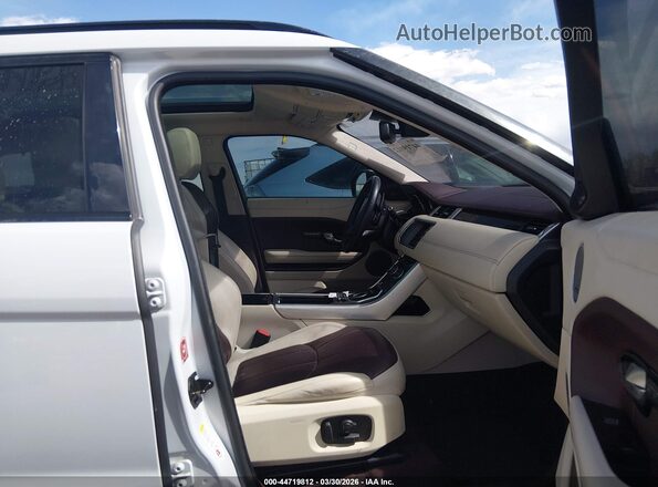 SALVE2BG1GH143833 2016 LAND ROVER RANGE ROVER EVOQUE Белый Вид салона спереди