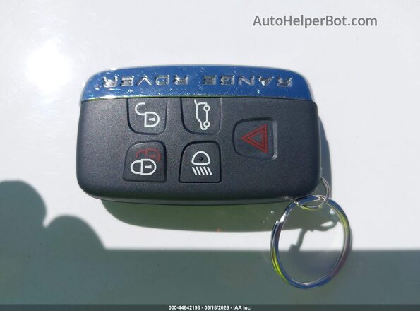 SALVP2RX8KH329104 2019 LAND ROVER RANGE ROVER EVOQUE White Առջևի վահանակի տեսք