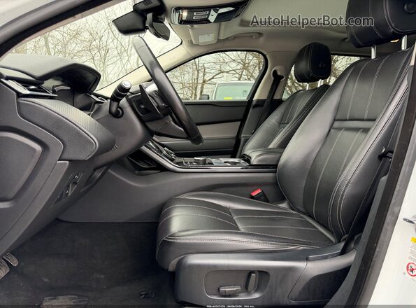 SALYB2EX1KA781941 2019 LAND ROVER RANGE ROVER VELAR White Front interior view