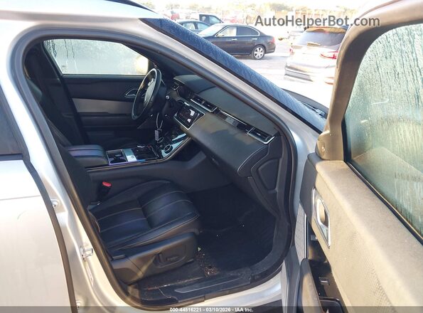 SALYL2RX2JA774969 2018 LAND ROVER RANGE ROVER VELAR Silver Вид салону спереду