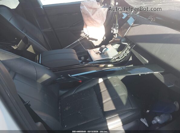 SALZJ2FX2RH256426 2024 LAND ROVER RANGE ROVER EVOQUE White Widok wnętrza z przodu