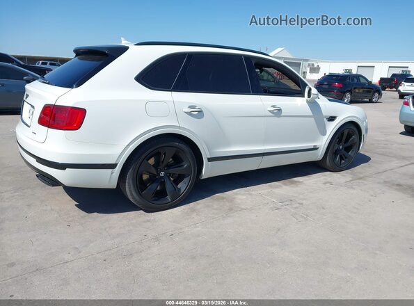 SJAAC2ZV6HC015460 2017 BENTLEY BENTAYGA White Trasero derecho