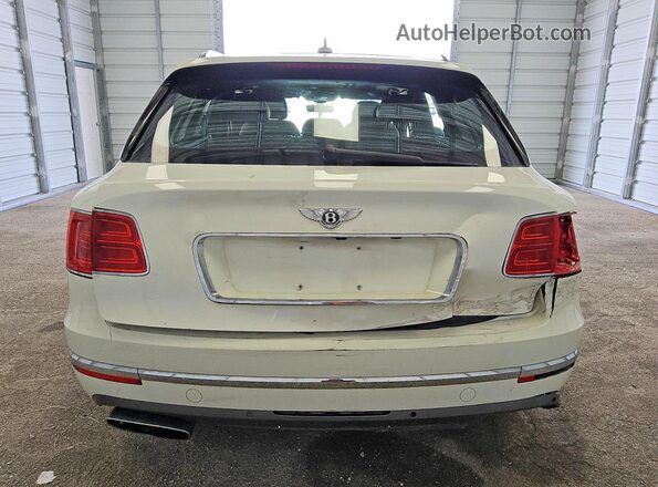SJAAC2ZV8HC015170 2017 BENTLEY BENTAYGA Белый Вид сзади