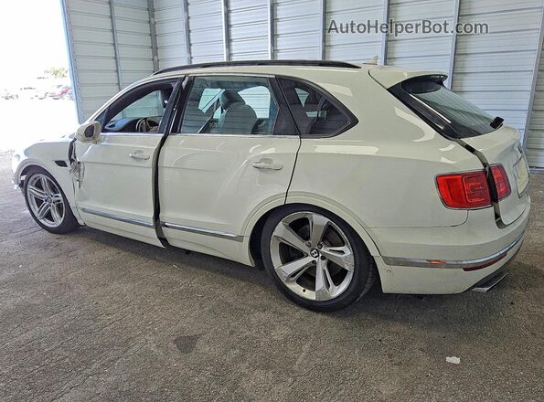 SJAAC2ZV8HC015170 2017 BENTLEY BENTAYGA Белый Задняя левая четверть